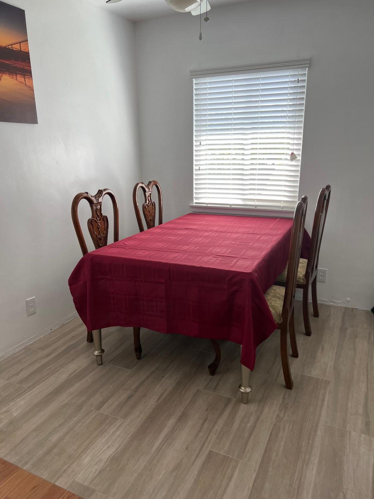 Sunny Franklin Place Apartment Los Angeles